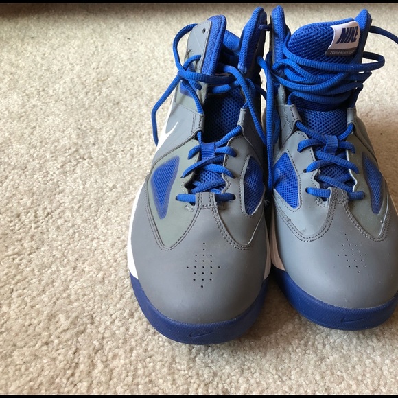 Nike Zoom Born Ready Men’s Basketball Shoes - Picture 2 of 3